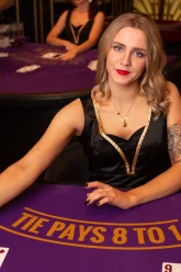 LuckyStreak-female-baccarat-dealer-branded (1)